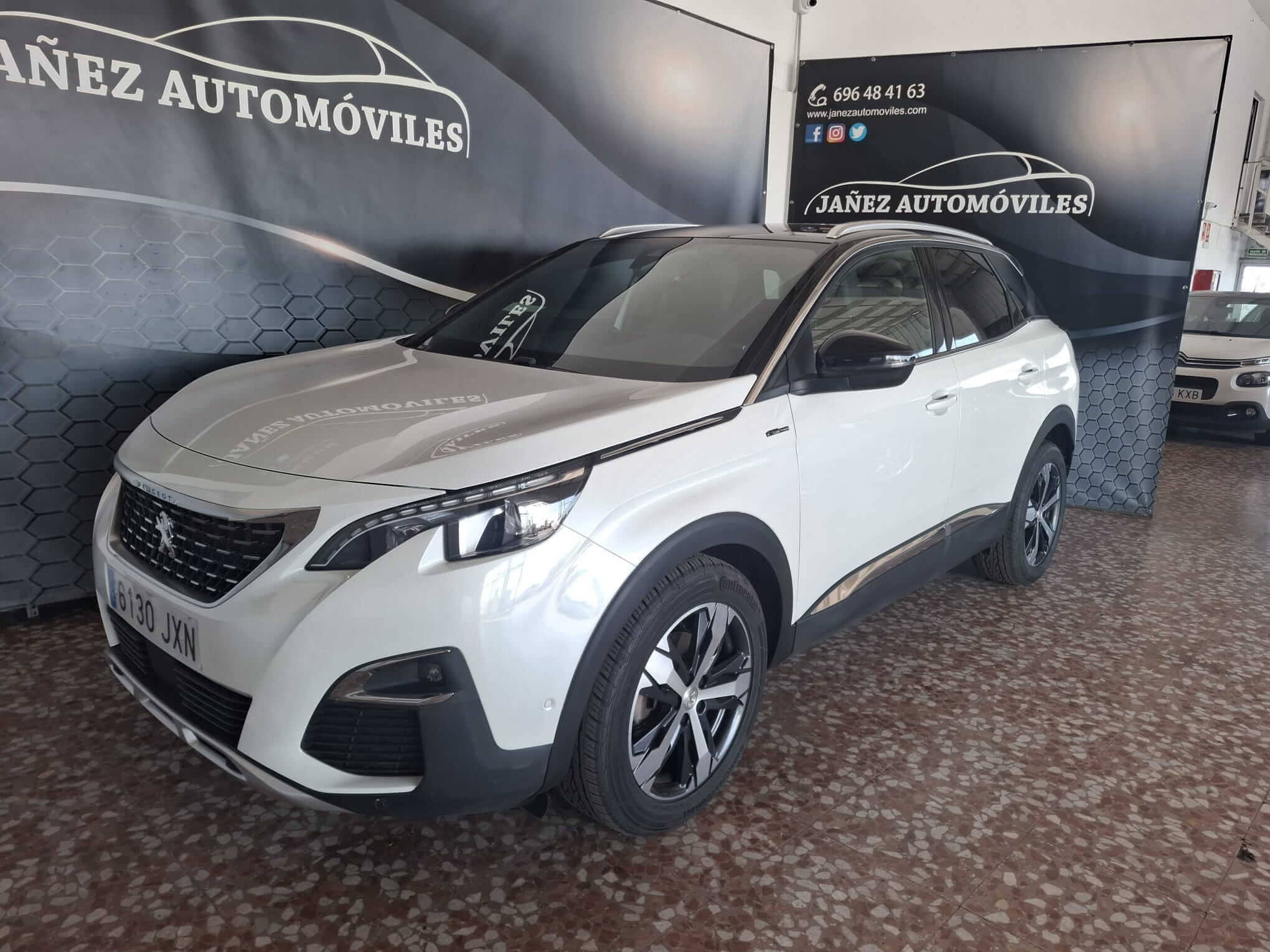PEUGEOT 3008