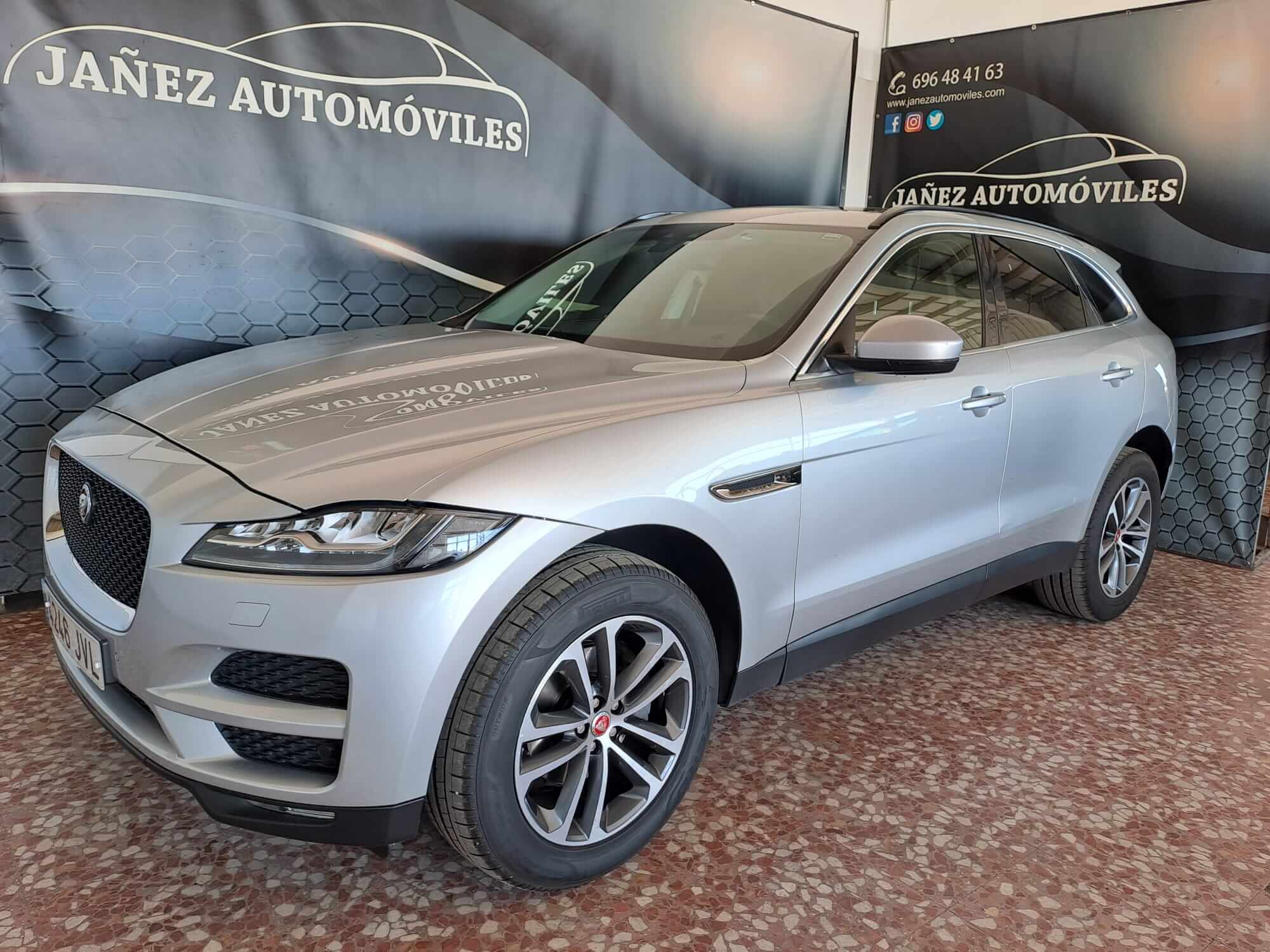 JAGUAR F-PACE